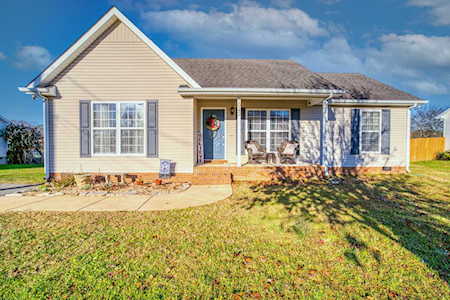 1942 Farmington Ct Columbia, TN 38401