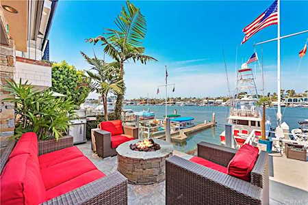 118 Via Lido Nord Newport Beach, CA 92663