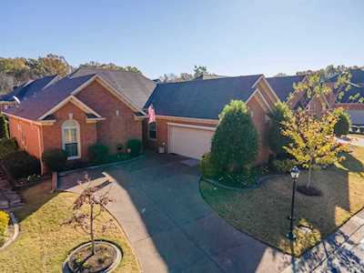 1896 W Pheasant Acres Ln Memphis, TN 38016