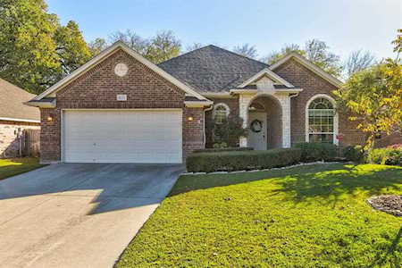 8333 Patreota Drive Benbrook, TX 76126