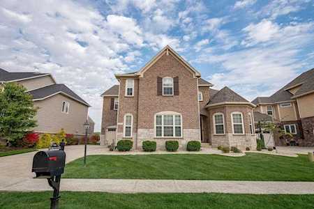2791 W High Grove Circle Zionsville, IN 46077