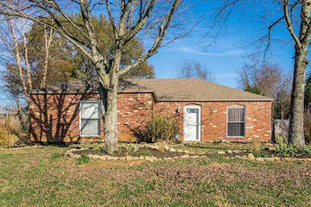 7805 Watering Pl Louisville, KY 40291