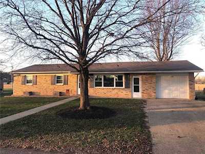 1840 Lynn Dr Martinsville, IN 46151