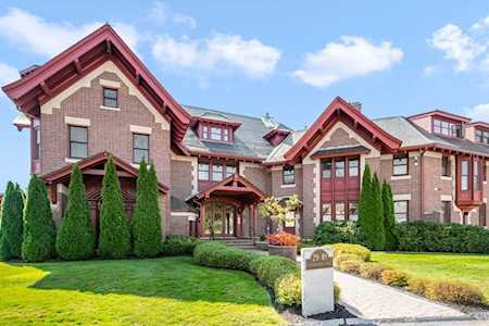 33 Cochichewick Drive #33 North Andover, MA 01845