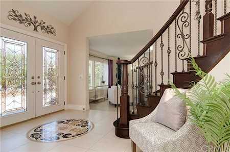 1033 Damascus Circle Costa Mesa, CA 92626