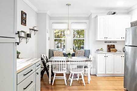 10 Andrew St #1B Salem, MA 01970