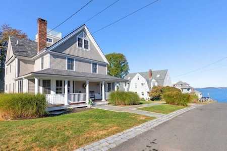 10 Malcolm Street Hingham, MA 02043