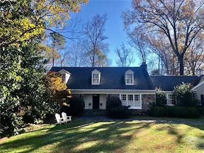 3615 Castlegate Dr NW Atlanta, GA 30327