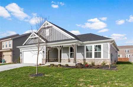 6450 W Riverside Rd Mccordsville, IN 46055