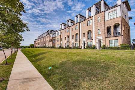 5236 Weiss Lane Irving, TX 75039