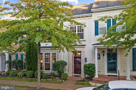 13755 Fleet St Woodbridge, VA 22191