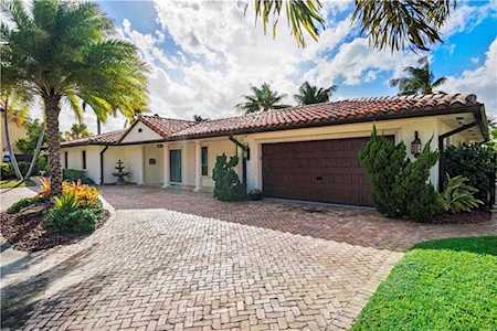 3711 NE 28th Ave Lighthouse Point, FL 33064