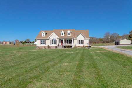 1581 Eastover Rd Lebanon, TN 37090