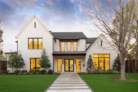 5026 Forest Bend Road Dallas, TX 75244