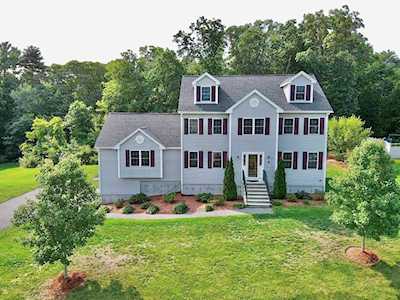 4 Zackney Drive Billerica, MA 01821