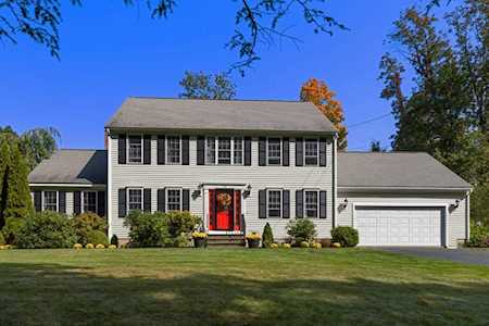90 Fairview Park Rd Sturbridge, MA 01566