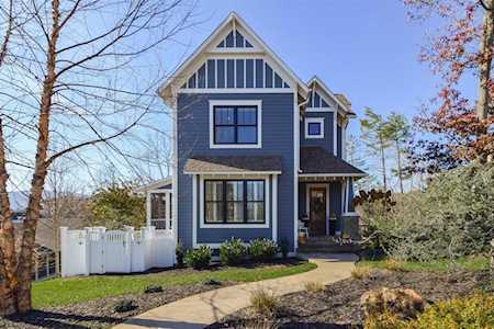 6046 Roycroft Roanoke, VA 24018
