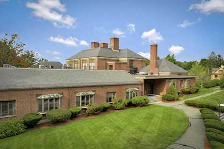 64 Highland Ave #2 Winchester, MA 01890