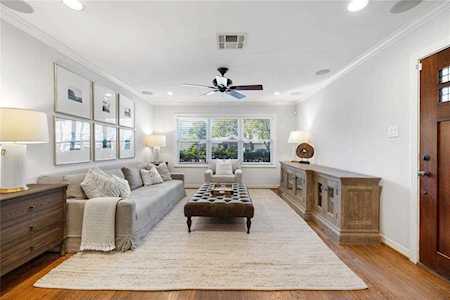 813 Woodstock St Bellaire, TX 77401