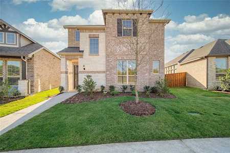 720 Village Green Drive Argyle, TX 76226