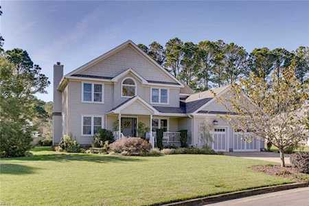 877 Los Colonis Dr Virginia Beach, VA 23456