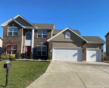 28 Mason Hill Dr Lake St Louis, MO 63367