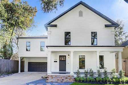 636 E 7th 1/2 St Houston, TX 77007