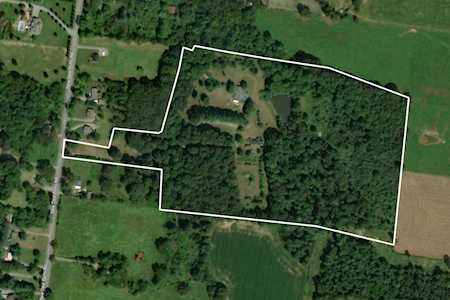 782 New Deal Potts Rd Cottontown, TN 37048
