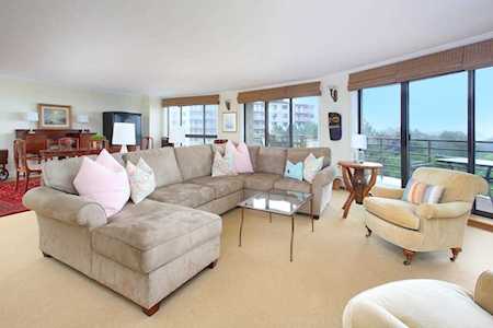125 Coolidge Ave #509 Watertown, MA 02472