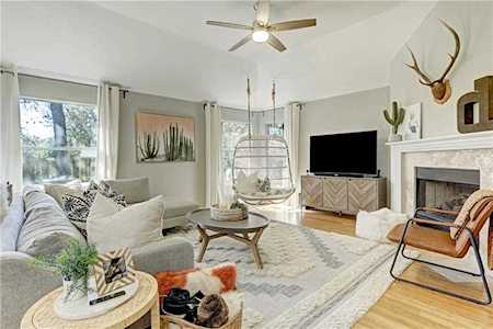 4609 Moose DR Austin, TX 78749