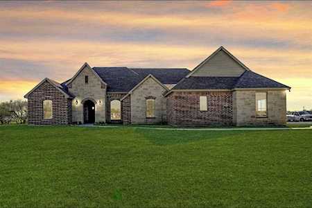 411 Harvest Moon Lane Sanger, TX 76266