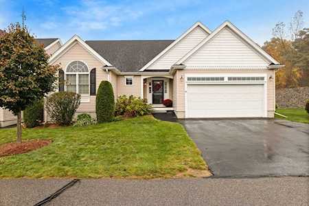 27 Edmonds Cir #27 Northbridge, MA 01588