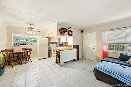 3050 NE 5th Ter #7 Wilton Manors, FL 33334