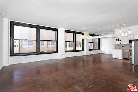 215 W 7th Street #802 Los Angeles, CA 90014