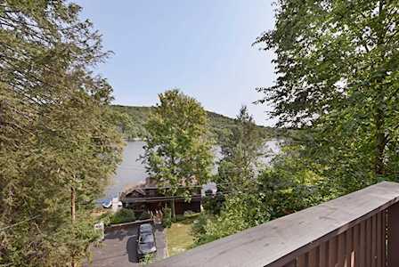 5 Birch Drive Holland, MA 01521