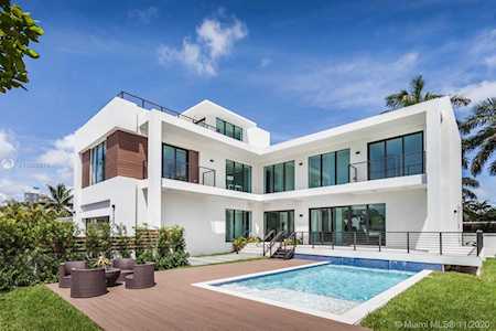 341 189th St Sunny Isles Beach, FL 33160