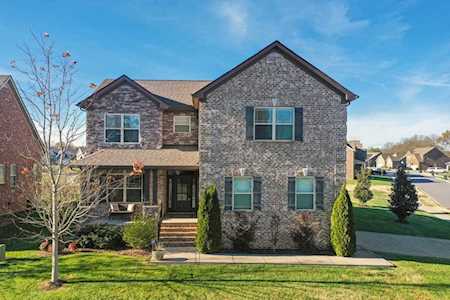 802 Baggins Ct Gallatin, TN 37066