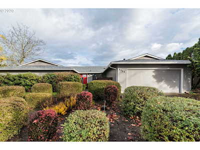 1160 NE Country Club Ave Gresham, OR 97030