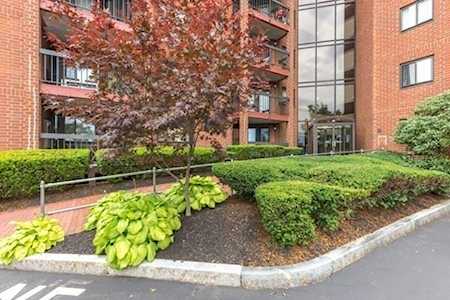 60 Rantoul St #410N Beverly, MA 01915