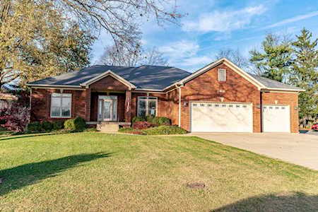 749 Greenridge Ln Louisville, KY 40207