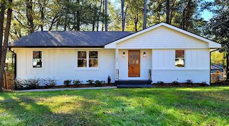 1142 Pinehurst Dr SE Smyrna, GA 30080