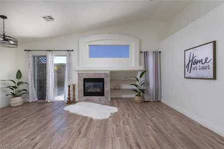 6037 Shallow Springs St Las Vegas, NV 89130
