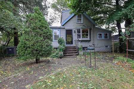 54 Catherine Street Boston, MA 02131