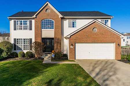 812 Twin Acorn Court Blacklick, OH 43004