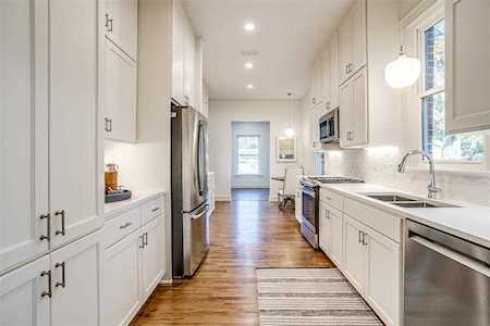 3028 Willing Avenue Fort Worth, TX 76110