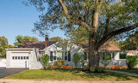 15 Girard Road Stoneham, MA 02180