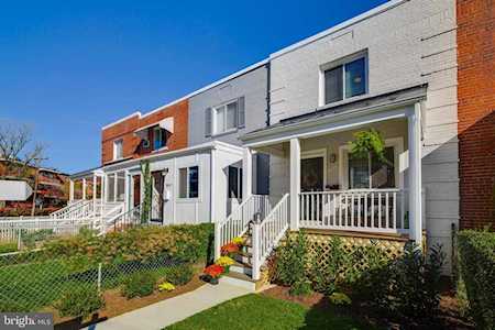 3045 Manning St Alexandria, VA 22305