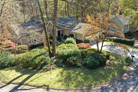 90 Foal Dr Roswell, GA 30076