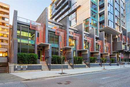 1141 Hornby Street Vancouver, BC V6Z 1W1