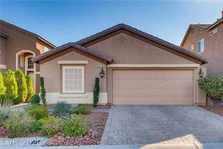 10067 Willowbrook Pond Rd Las Vegas, NV 89148